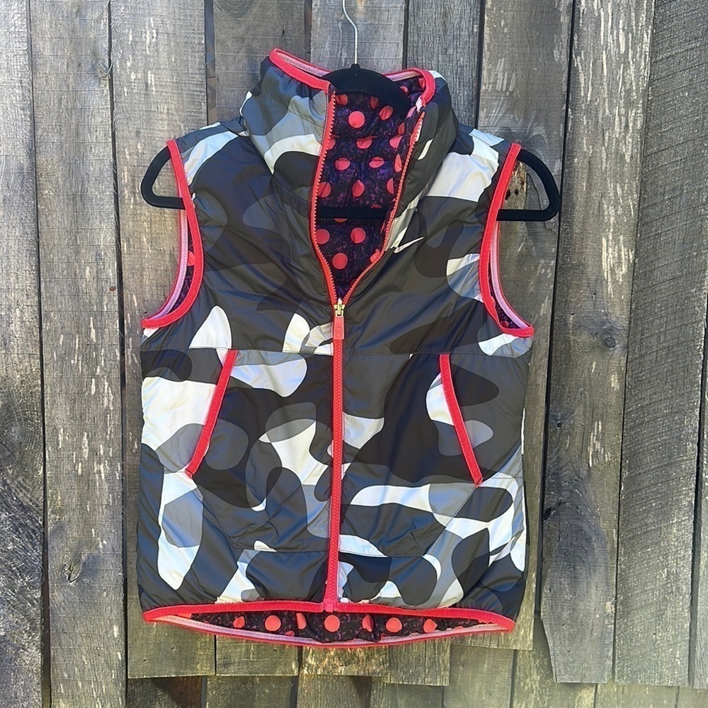 Girls Nike Puffer Reversible Zippered Vest size M